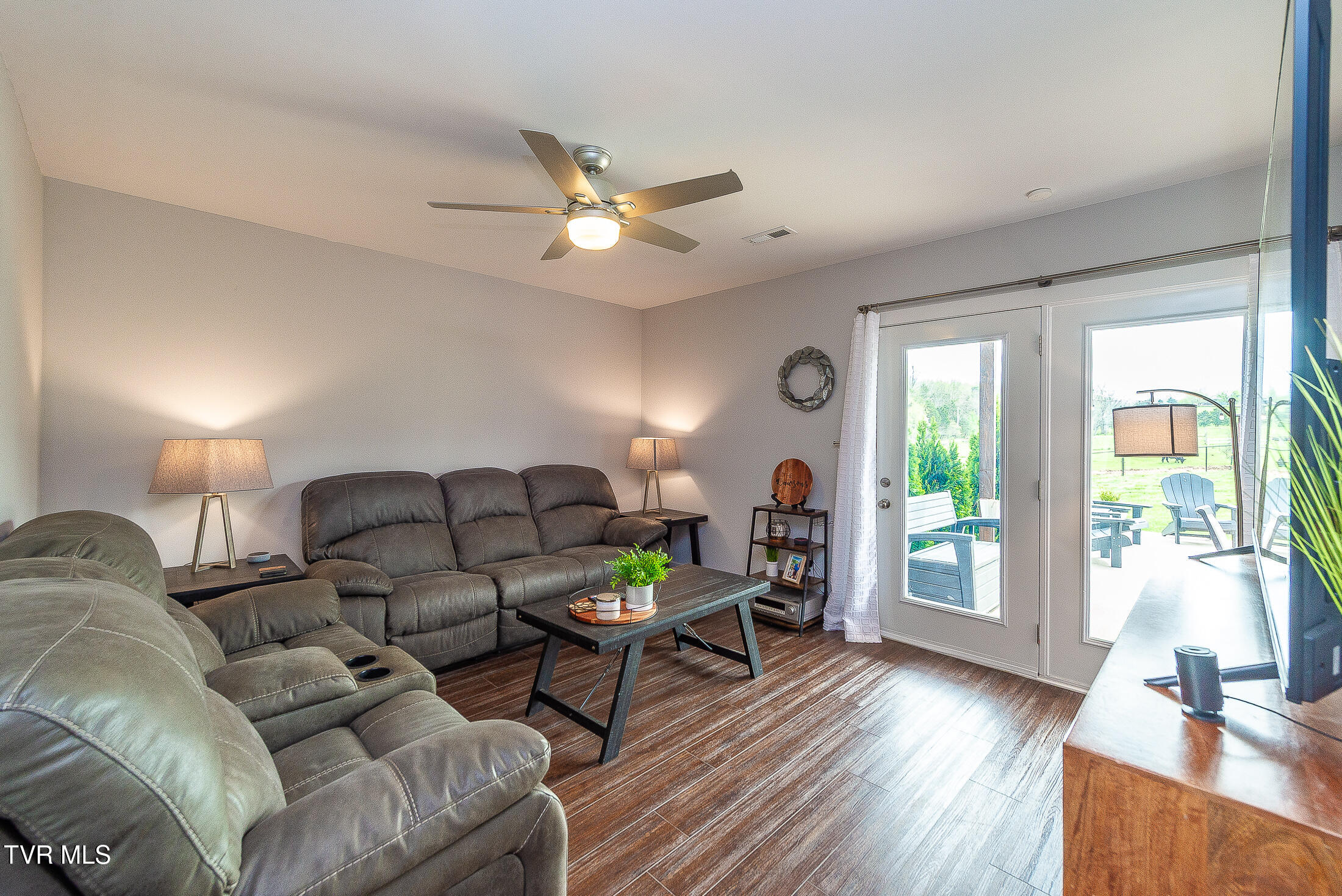957 Mitchell Road Kingsport, TN 37663 - Photo 16 of 38 Den