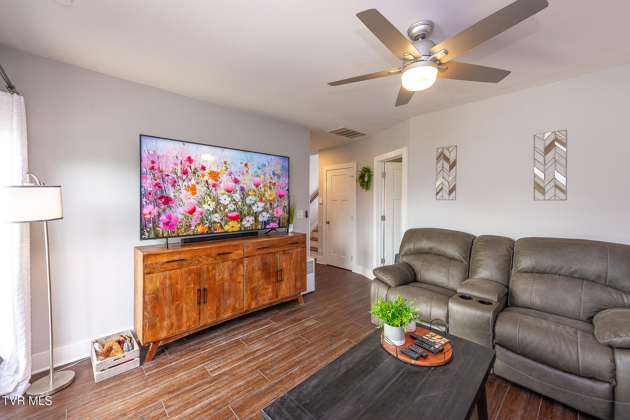 957 Mitchell Road Kingsport, TN 37663 - Photo 17 of 38 Den