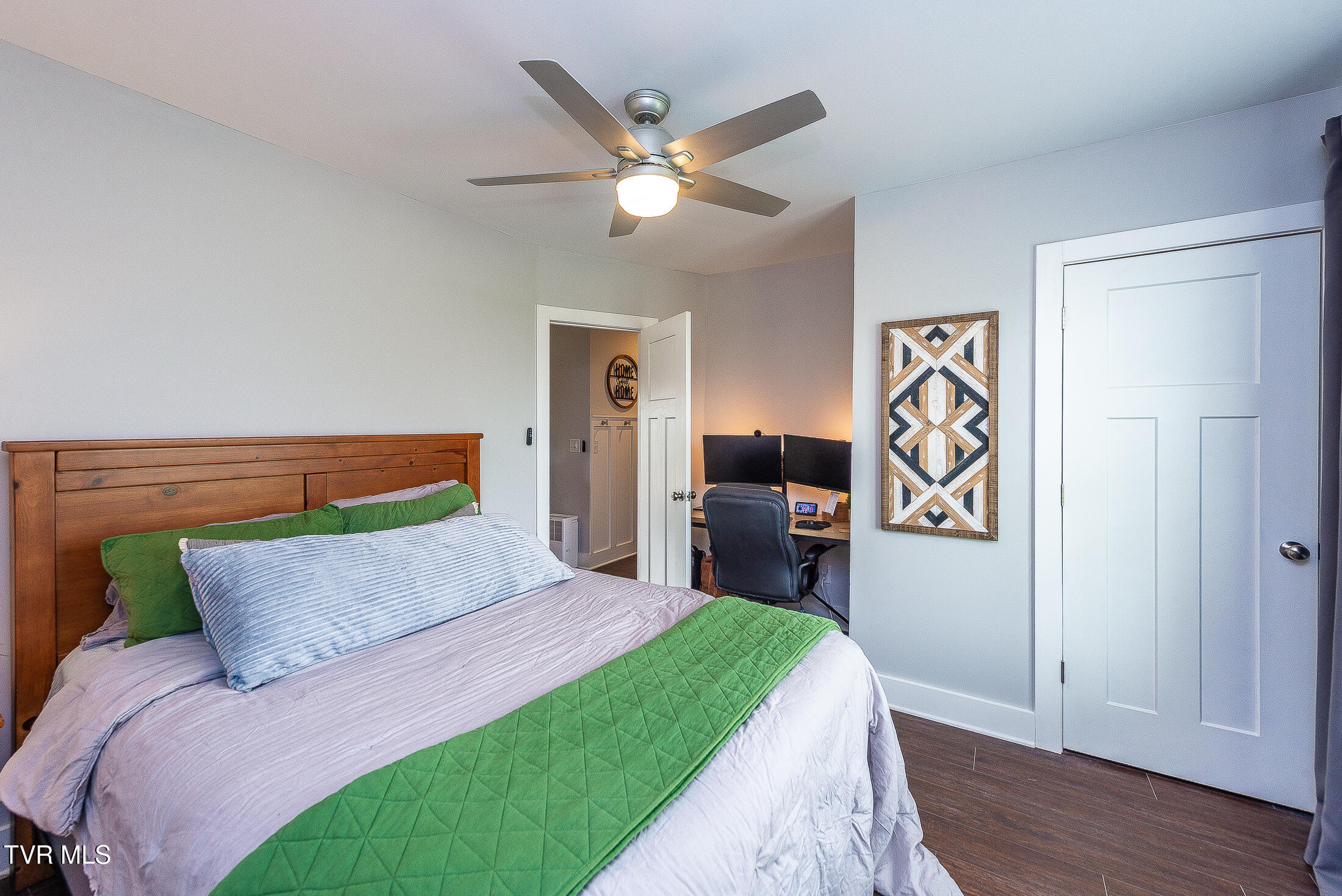 957 Mitchell Road Kingsport, TN 37663 - Photo 21 of 38 Bedroom 4