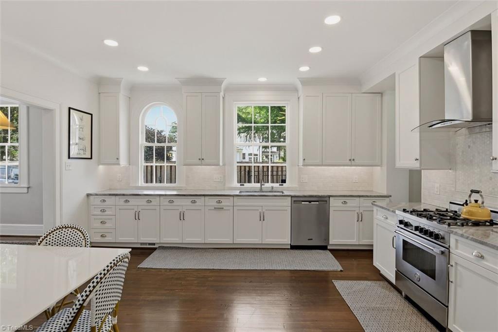419 Stratford Road Northwest Winston-Salem, NC 27104 - Photo 12 of 37