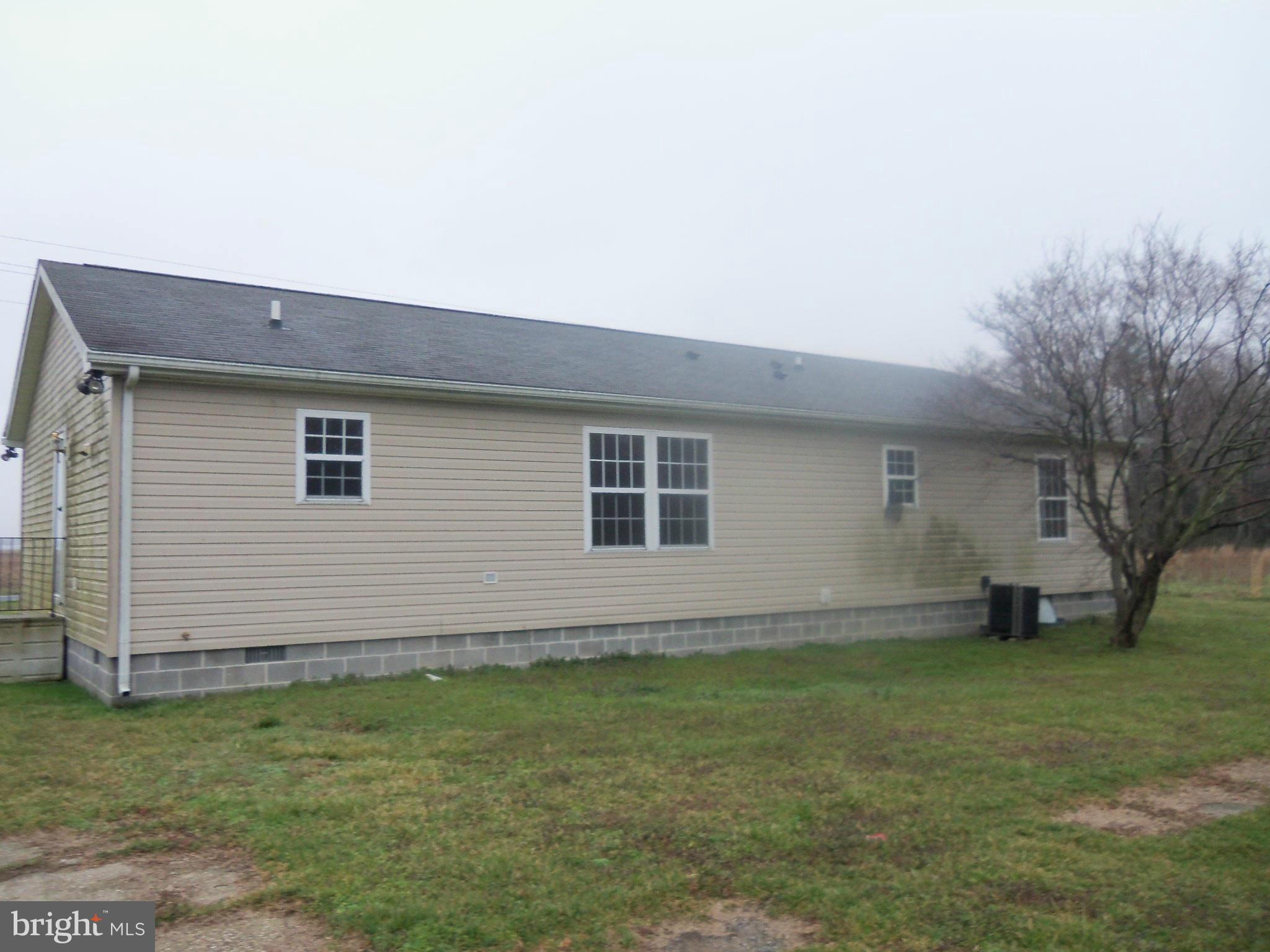 Exterior (Rear)