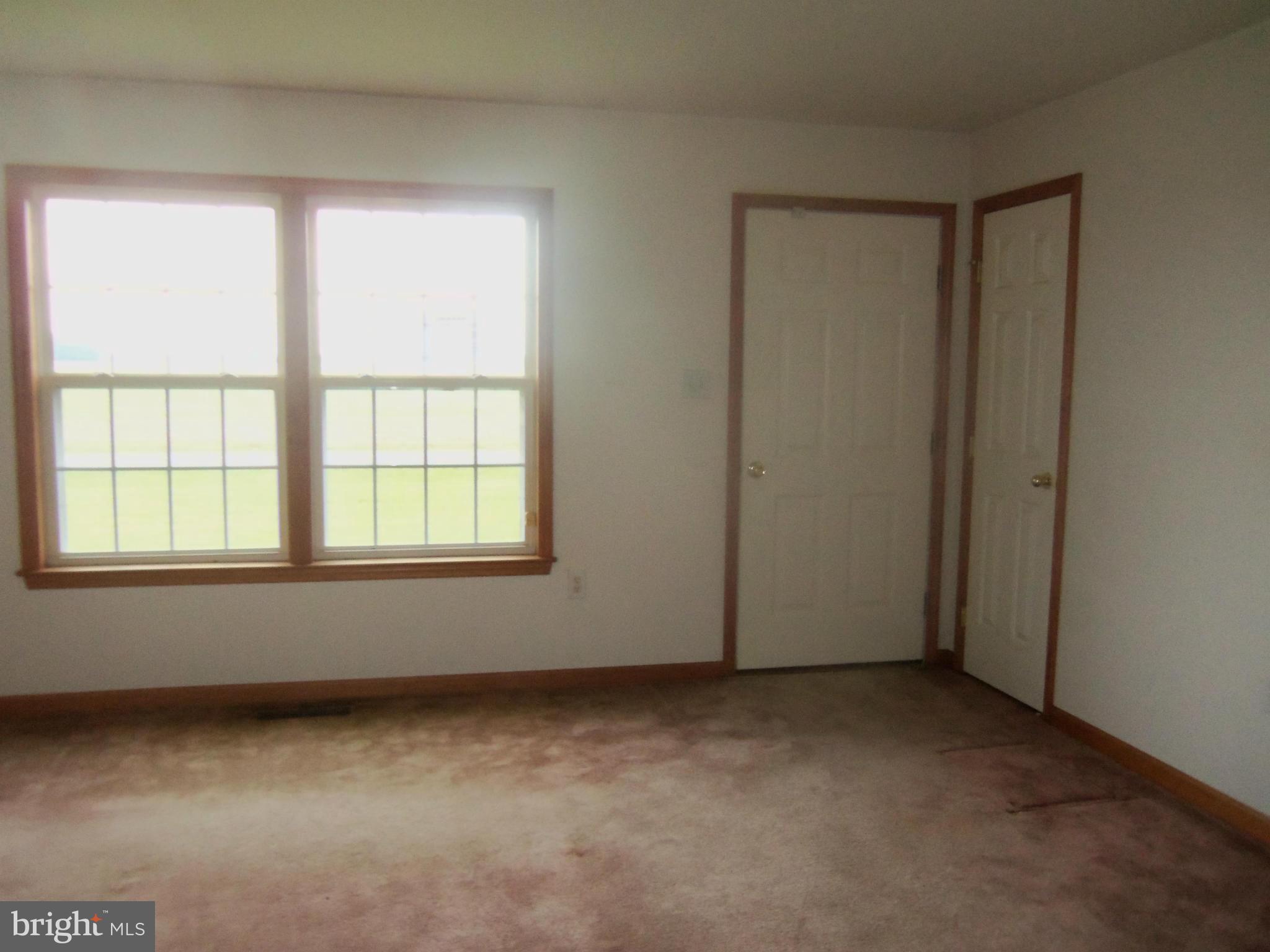 3160 Harper Road Federalsburg, MD 21632 - Photo 9 of 15 Living Room