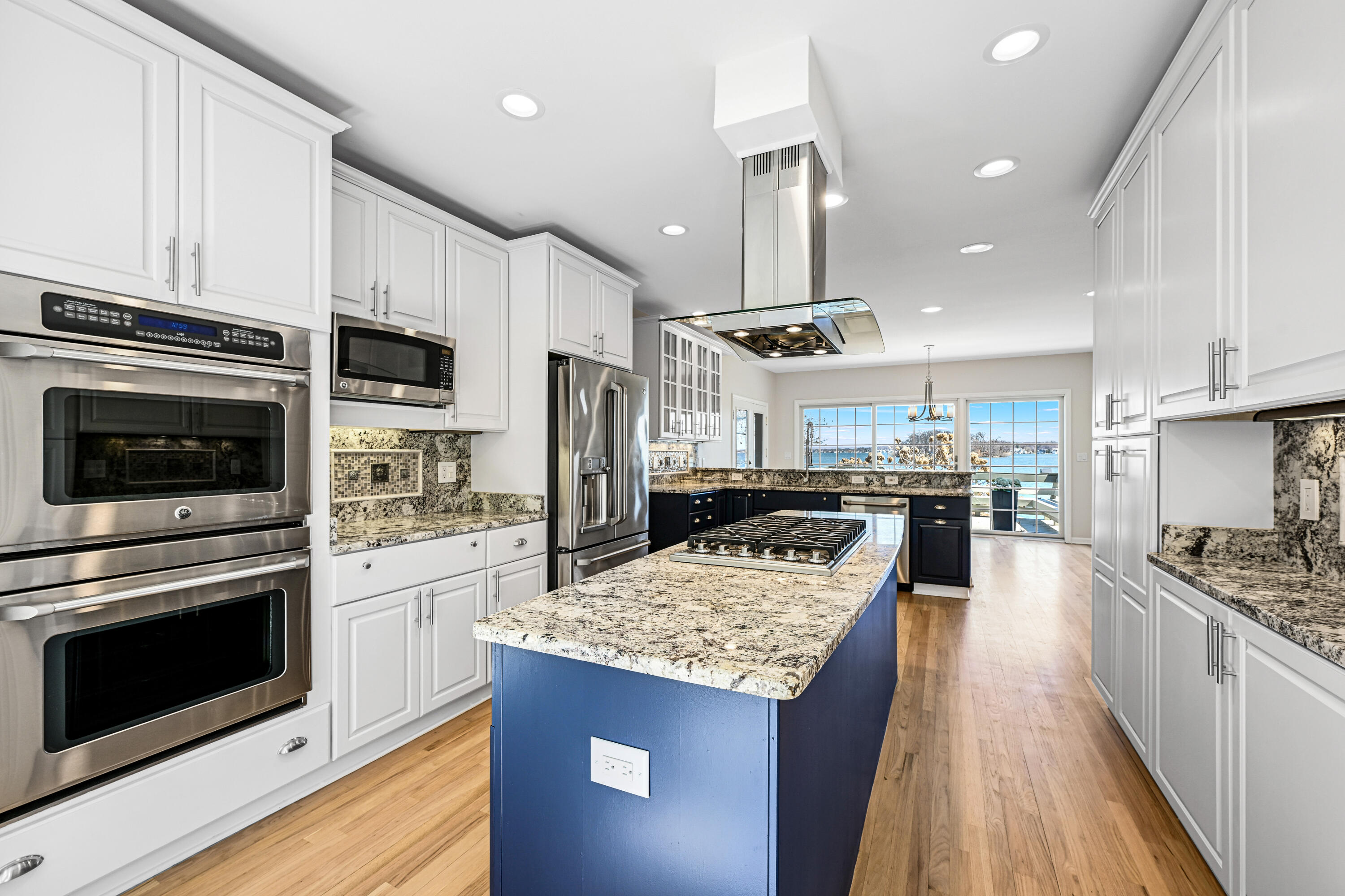 W277N3016 Rocky Point Road Pewaukee, WI 53072 - Photo 15 of 41 1st First floor kitchen