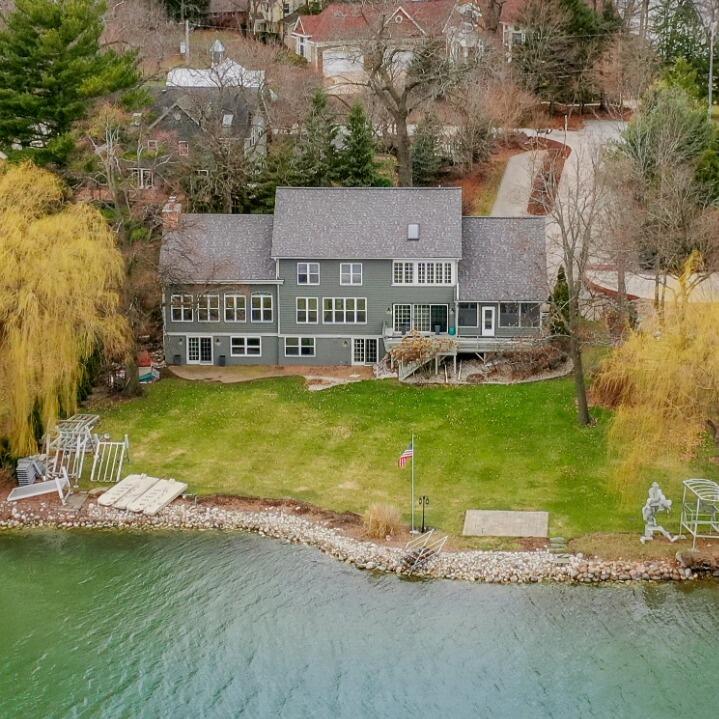 W277N3016 Rocky Point Road Pewaukee, WI 53072 - Photo 2 of 41 Lake Home