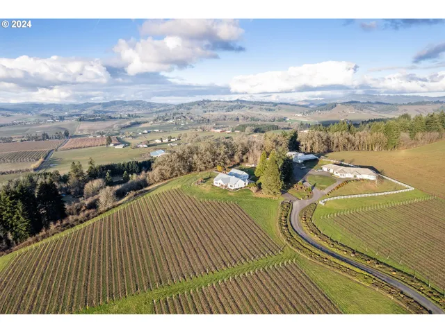 $2,999,000 | 15680 Northeast Yamhill Road, Yamhill, OR 97148