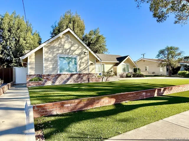 $1,199,000 | 2034 South Flippen Drive, Anaheim, CA 92802