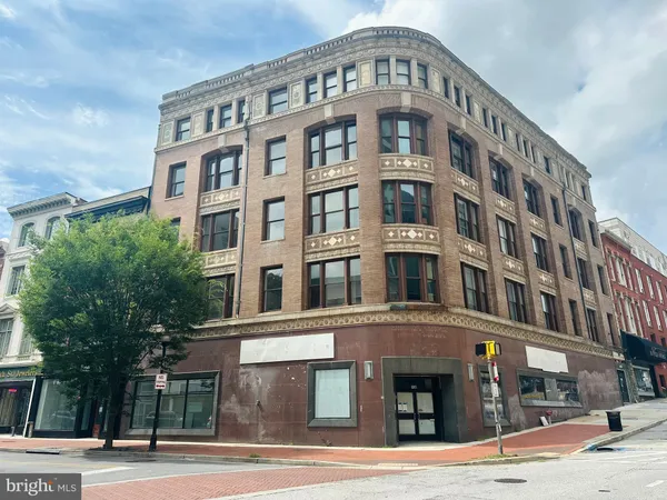 $1,299 | 100 West Lexington Street, Unit 204, Baltimore, MD 21201