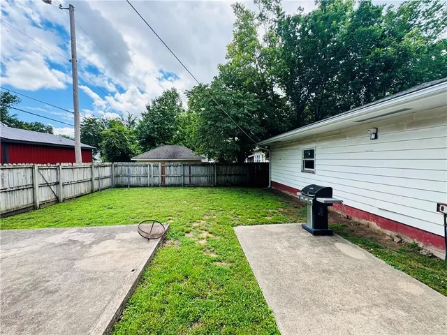 $189,000 | 719 West 2nd Street, Pittsburg, KS 66762