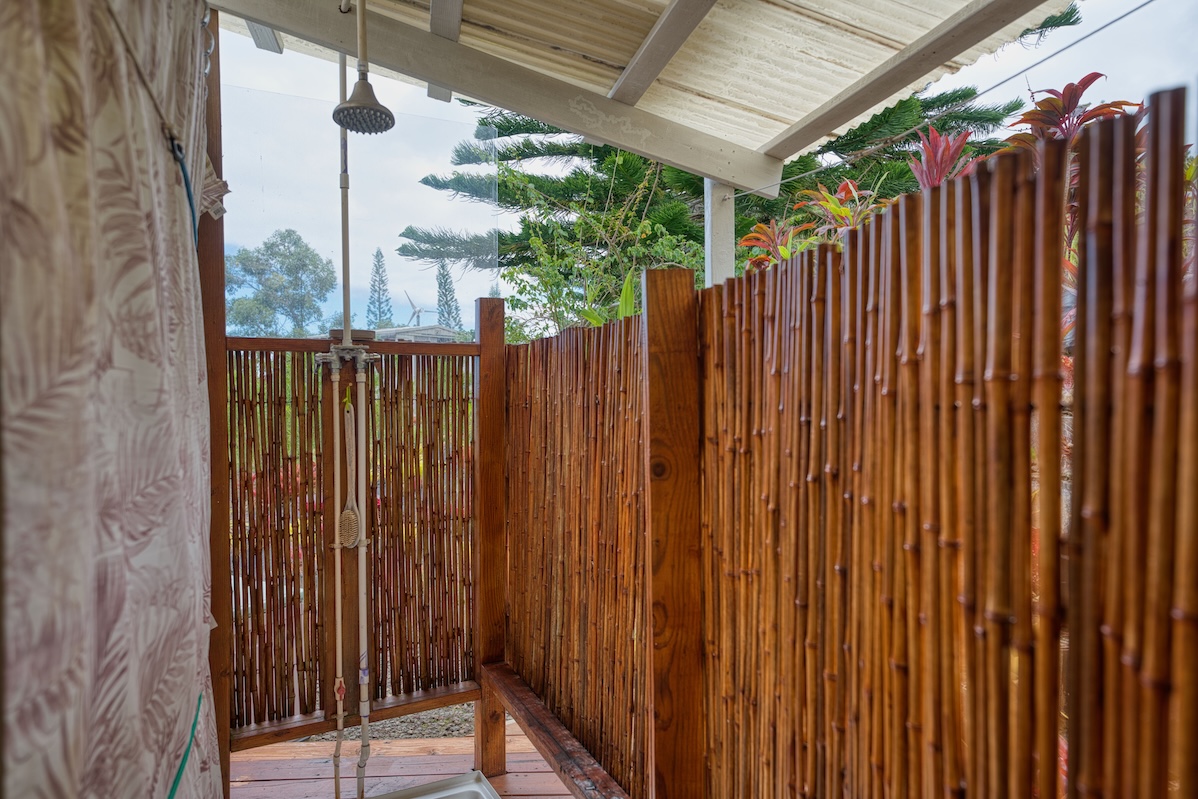 35-1655 Maulua Nui Road Papaaloa, HI 96780 - Photo 25 of 30 a view of a backyard with wooden fence