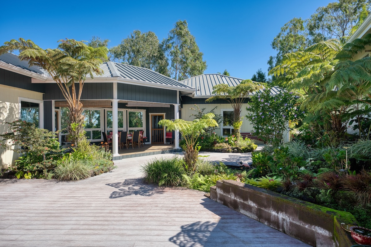 35-1655 Maulua Nui Road Papaaloa, HI 96780 - Photo 4 of 30 a front view of a house with a porch