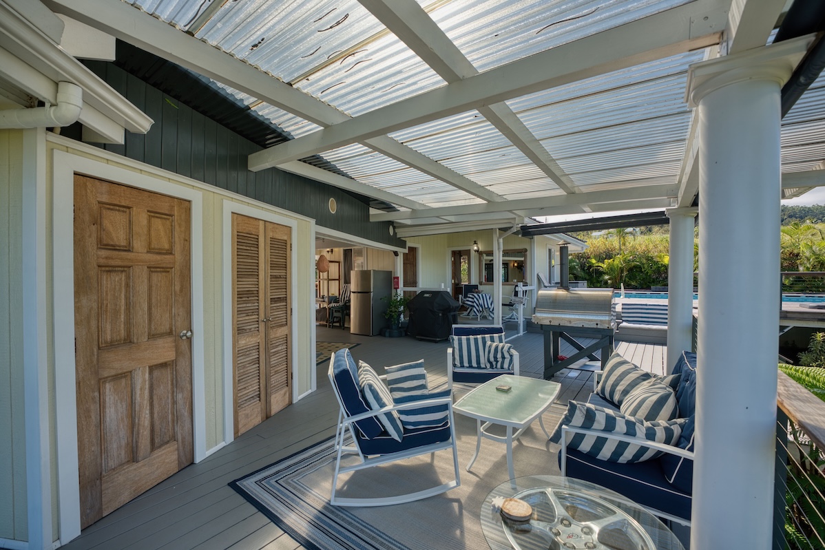 35-1655 Maulua Nui Road Papaaloa, HI 96780 - Photo 6 of 30 a outdoor space with furniture