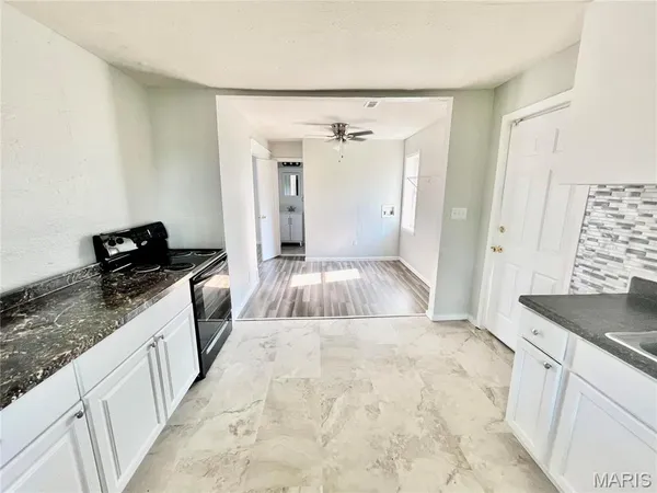 $975 | 2203 Bryan Avenue, Unit A, Granite City, IL 62040