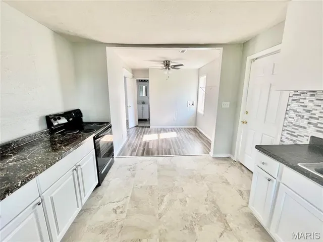 $975 | 2203 Bryan Avenue, Unit A, Granite City, IL 62040