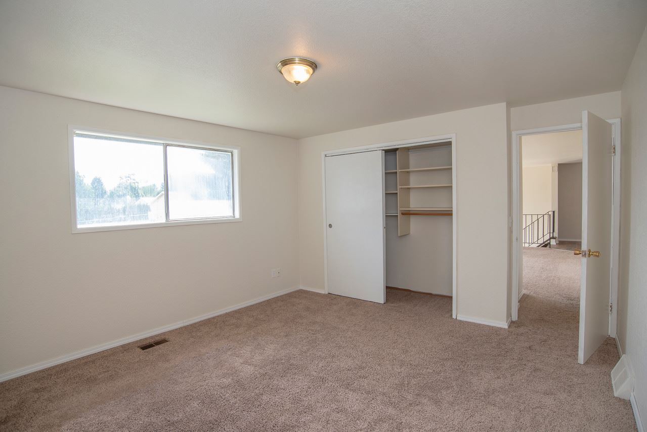 1711 North McKee Road Spokane Valley, WA 99016 - Photo 15 of 20