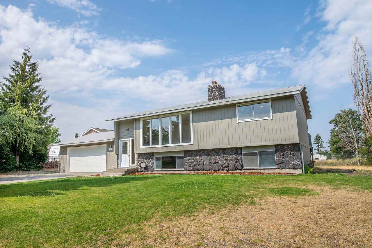 1711 North McKee Road Spokane Valley, WA 99016 - Photo 3 of 20