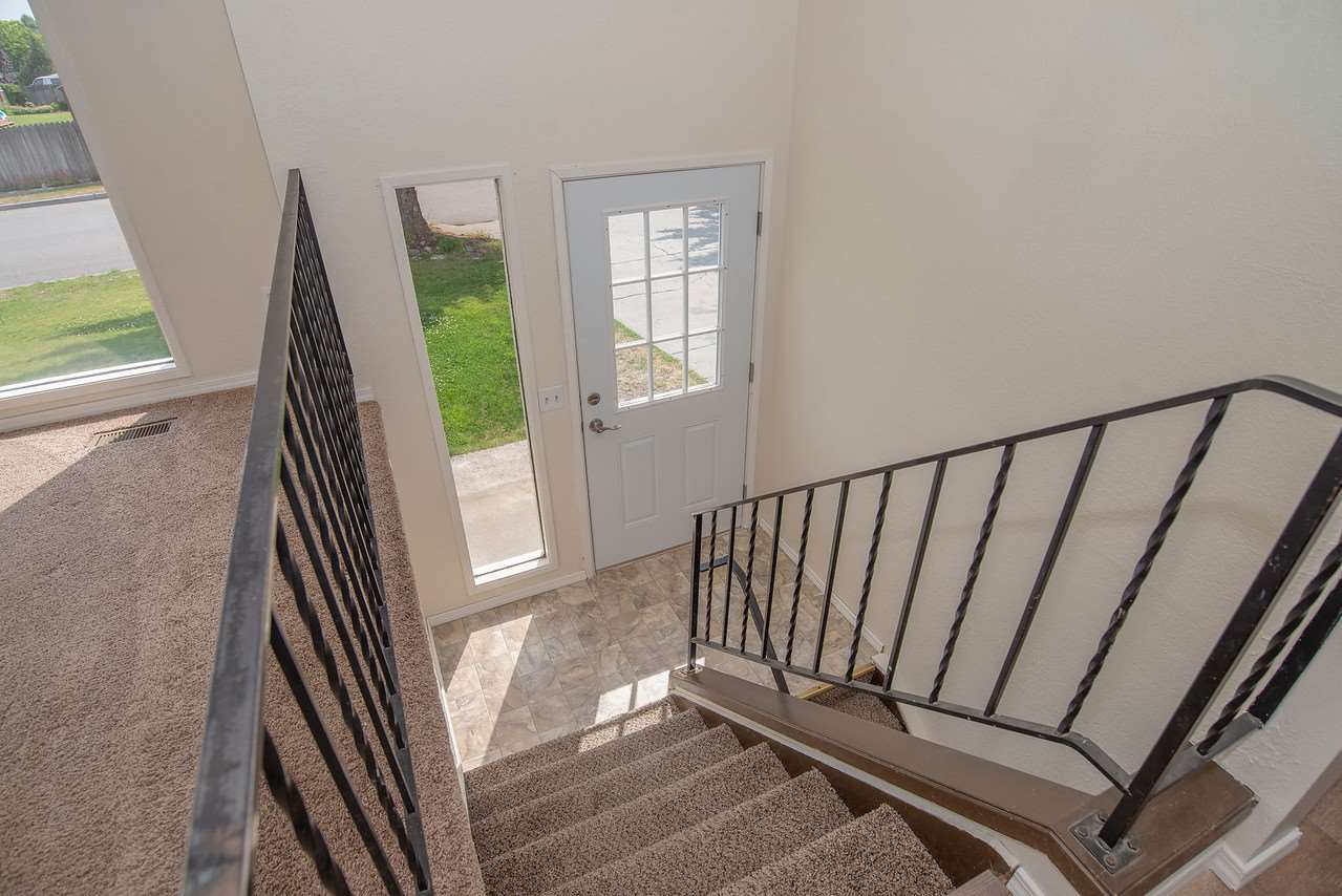 1711 North McKee Road Spokane Valley, WA 99016 - Photo 5 of 20