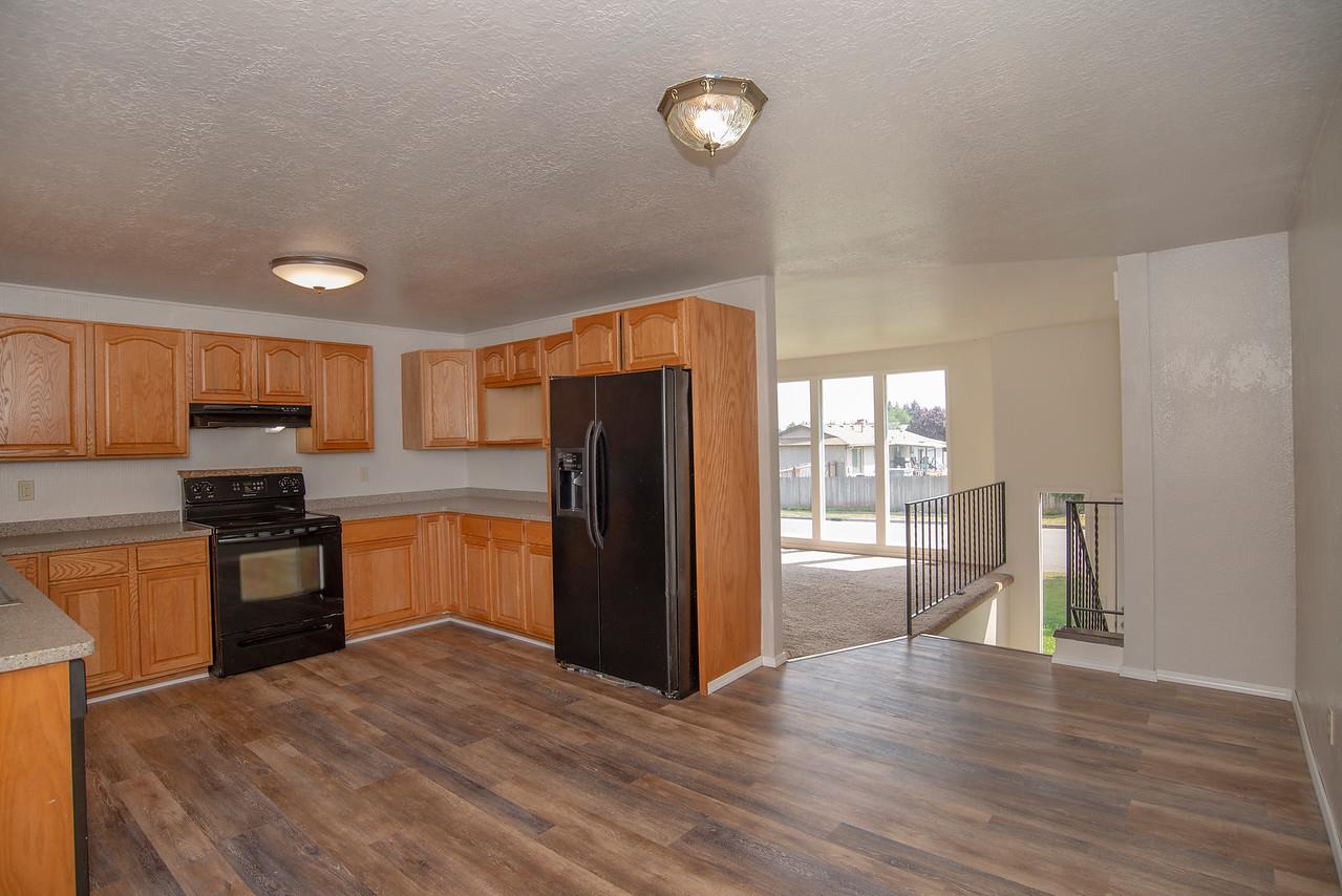 1711 North McKee Road Spokane Valley, WA 99016 - Photo 8 of 20