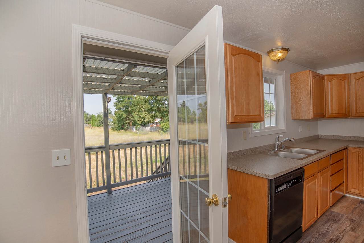 1711 North McKee Road Spokane Valley, WA 99016 - Photo 9 of 20