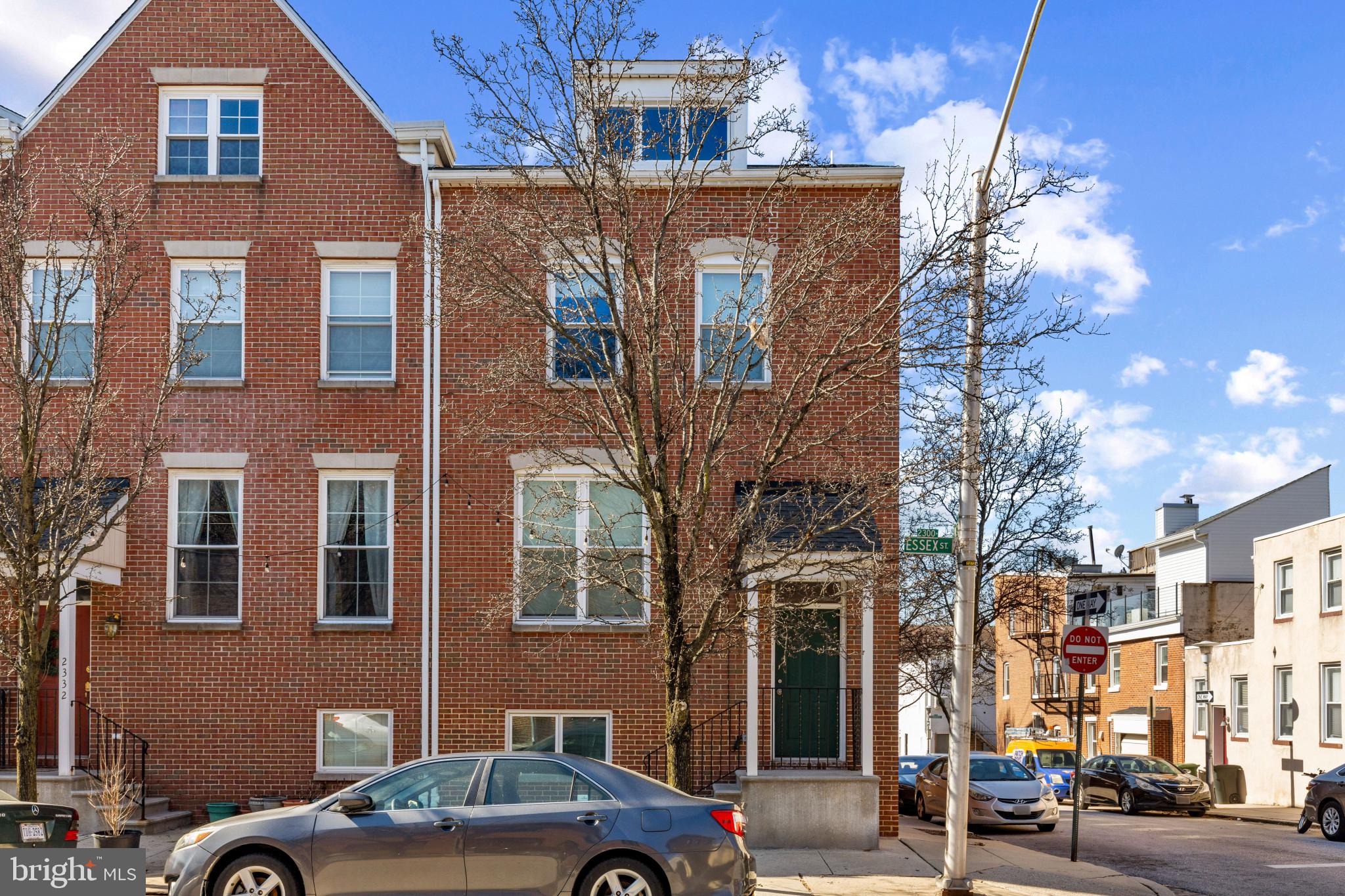 2330 Cambridge Walk Baltimore, MD 21224 - Photo 2 of 36