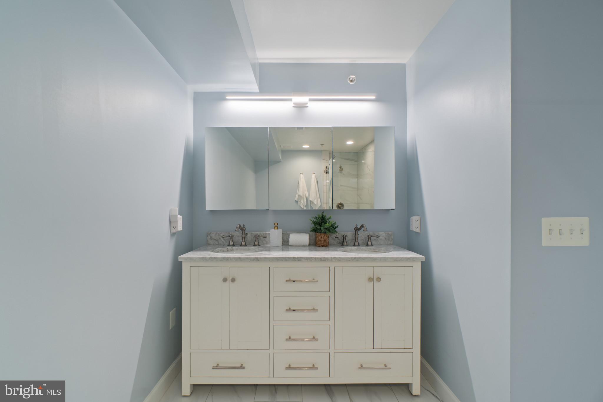 2330 Cambridge Walk Baltimore, MD 21224 - Photo 22 of 36