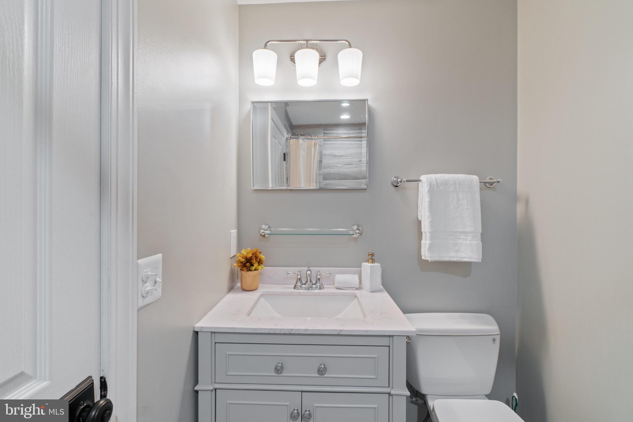 2330 Cambridge Walk Baltimore, MD 21224 - Photo 27 of 36