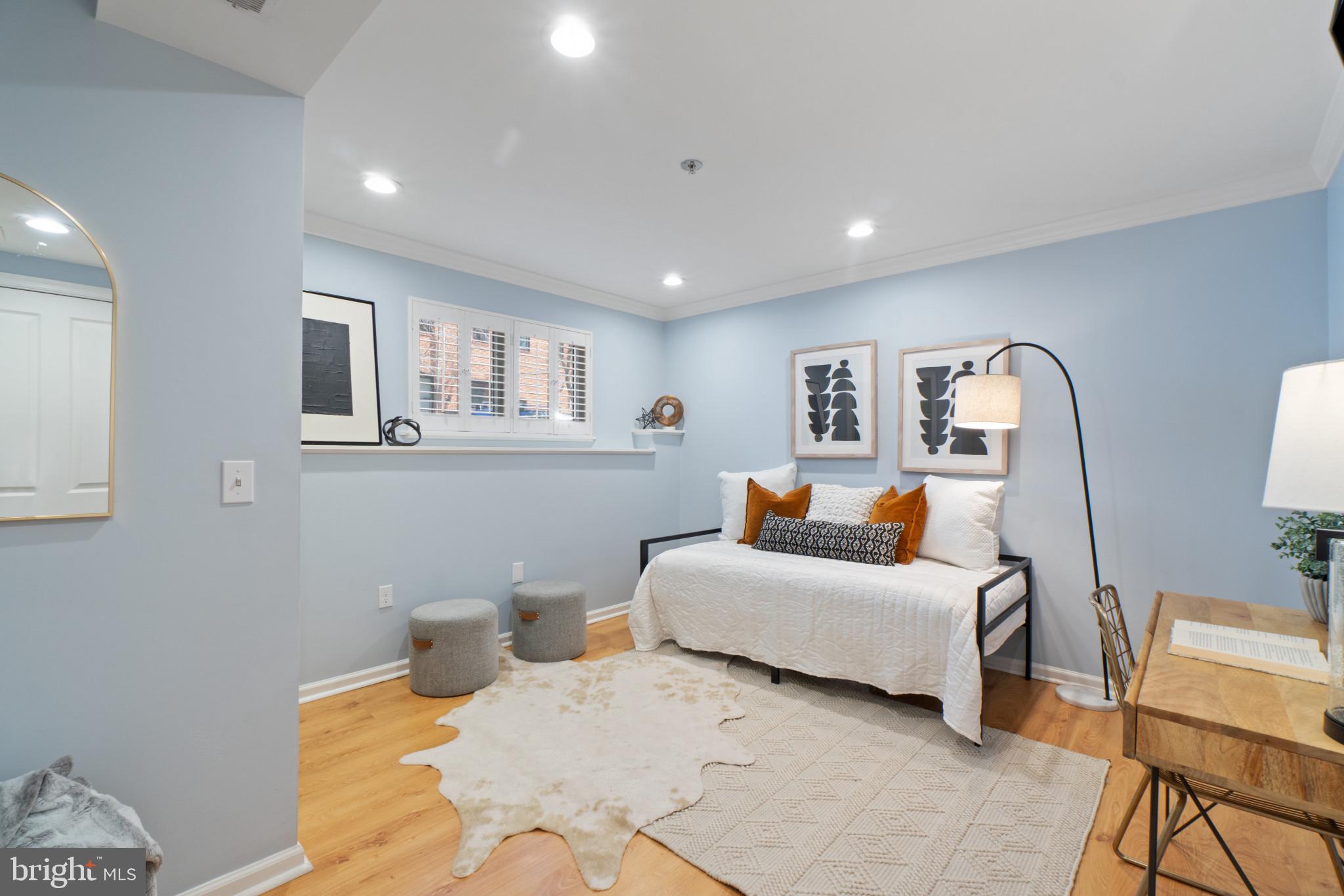 2330 Cambridge Walk Baltimore, MD 21224 - Photo 5 of 36