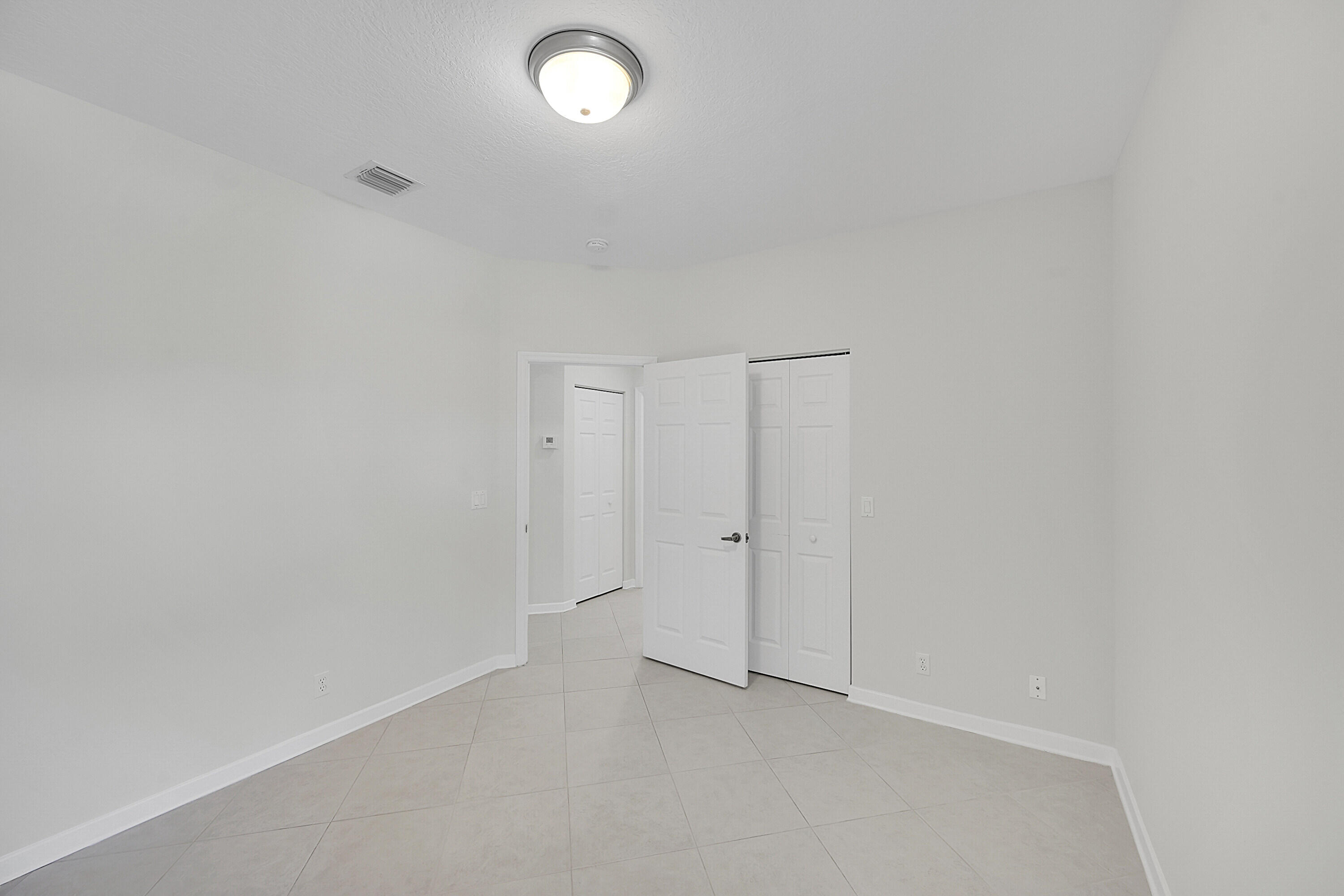 7075 Vía Genova Delray Beach, FL 33446 - Photo 12 of 30 21_ra1_8561