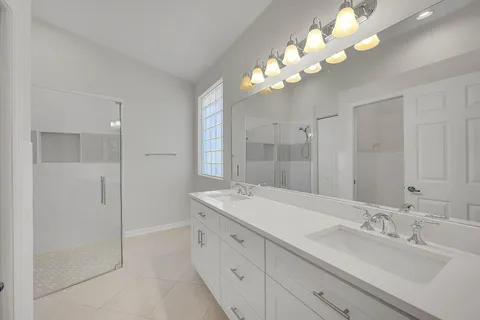 $399,950 | 7075 Vía Genova, Delray Beach, FL 33446