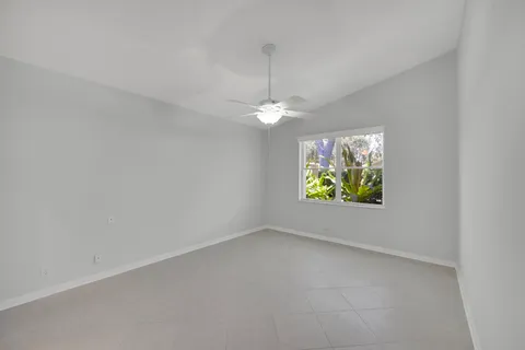 $399,950 | 7075 Vía Genova, Delray Beach, FL 33446