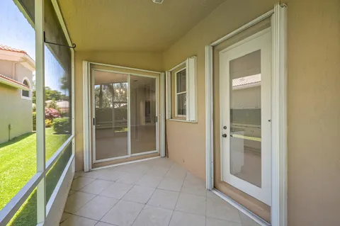 $399,950 | 7075 Vía Genova, Delray Beach, FL 33446