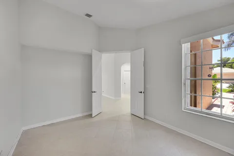 $399,950 | 7075 Vía Genova, Delray Beach, FL 33446