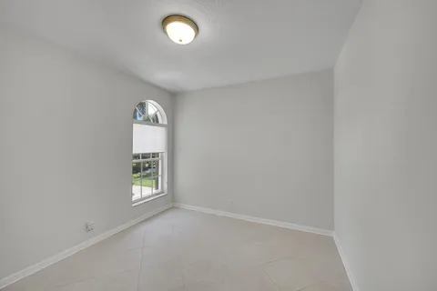 $399,950 | 7075 Vía Genova, Delray Beach, FL 33446