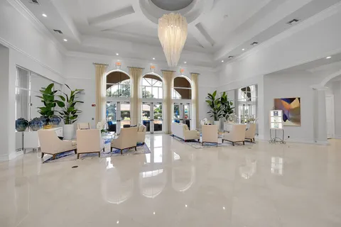 $399,950 | 7075 Vía Genova, Delray Beach, FL 33446