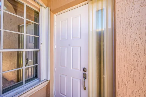 $399,950 | 7075 Vía Genova, Delray Beach, FL 33446