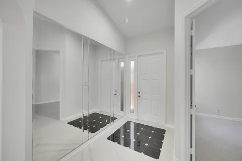 $399,950 | 7075 Vía Genova, Delray Beach, FL 33446