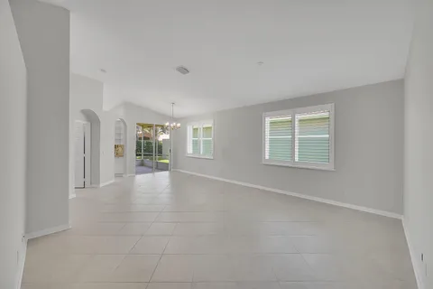 $399,950 | 7075 Vía Genova, Delray Beach, FL 33446