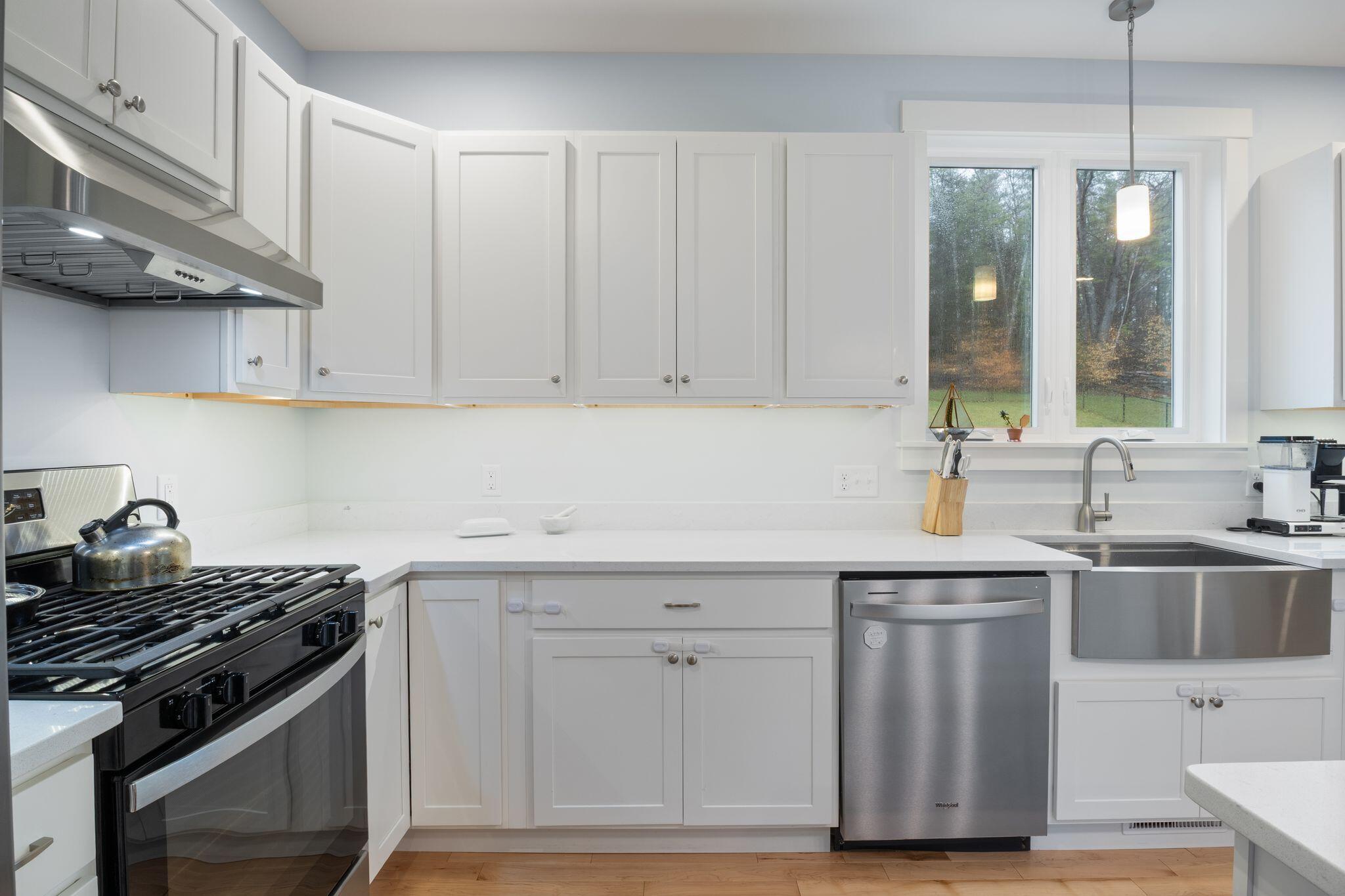 13 Cider Mill Lane Standish, ME 04084 - Photo 8 of 31 13_Cider_Mill_Ln_040