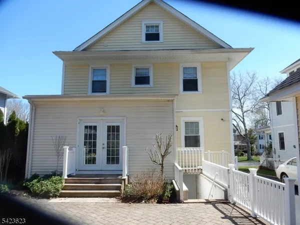 $5,600 | 418 Washington Street, Westfield, NJ 07090