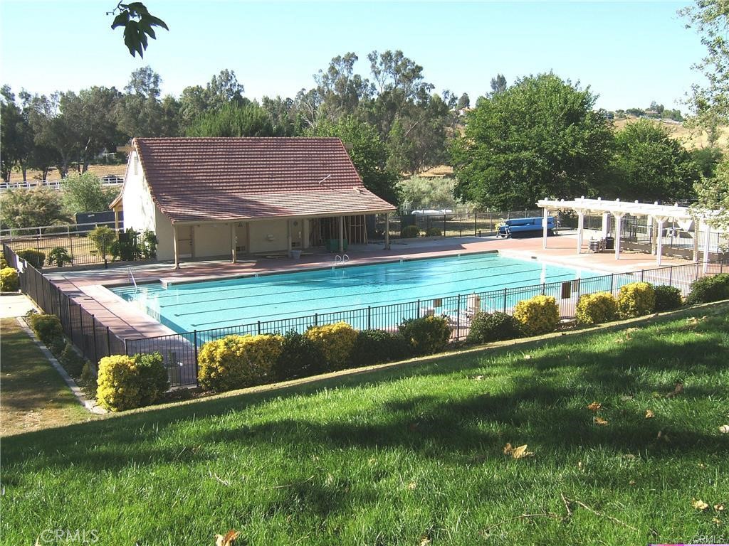 30673 Del Rey Road Temecula, CA 92591 - Photo 43 of 47 Main Pool With Bathroom And Changing Facility. Kiddie Pool To The Right