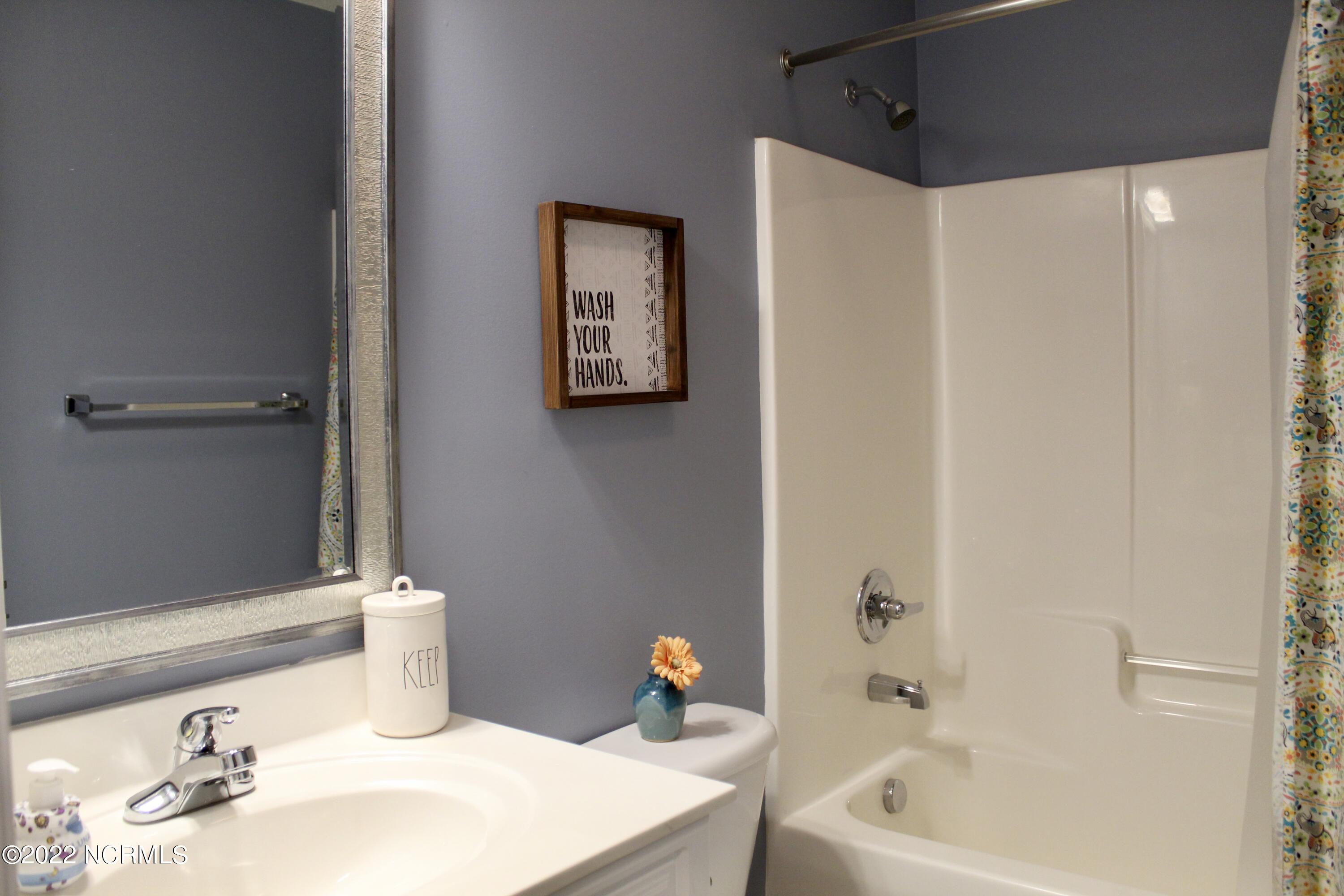 248 Roberts Place Carthage, NC 28327 - Photo 15 of 25 2nd bathroom