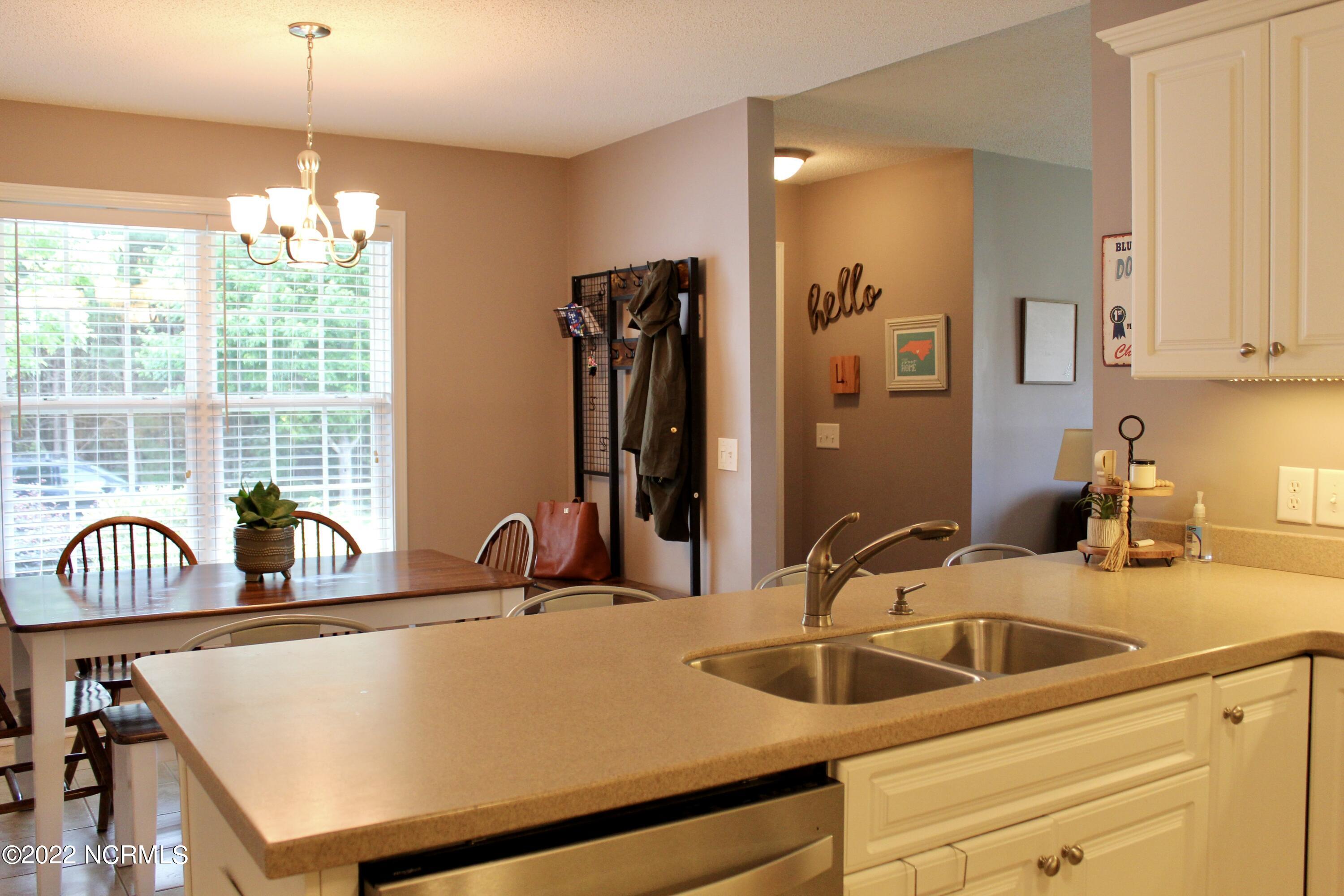 248 Roberts Place Carthage, NC 28327 - Photo 8 of 25 kitchen/dining
