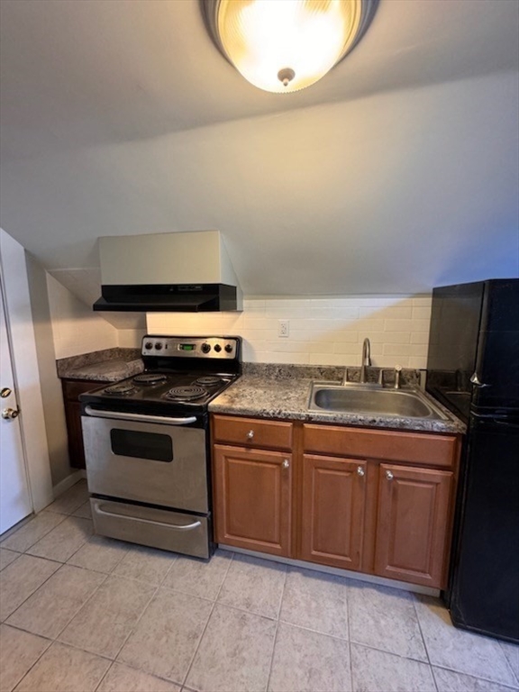 6 R Salem Street, Unit 7 Woburn, MA 01801 - Photo 3 of 12