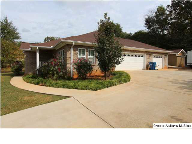 923 Timber Lane Oxford, AL 36203 - Photo 2 of 31