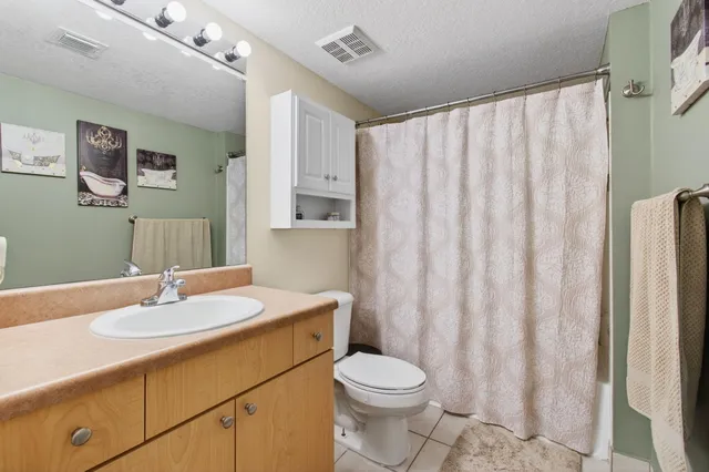 $299,995 | 1202 Villa Circle, Boynton Beach, FL 33435