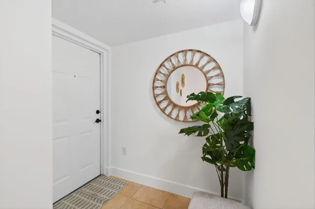 $299,995 | 1202 Villa Circle, Boynton Beach, FL 33435