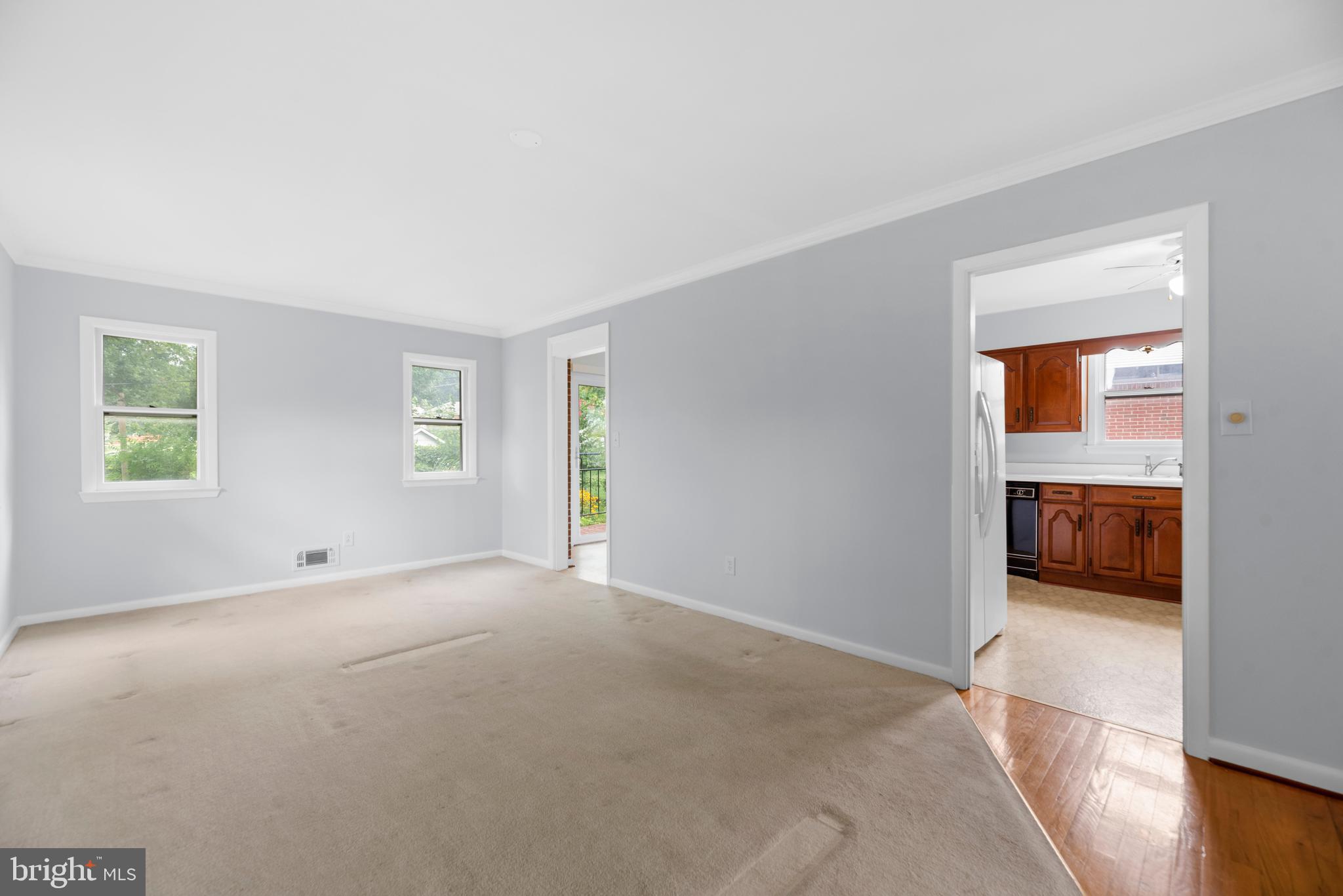 8404 Avery Road Rosedale, MD 21237 - Photo 8 of 36 Living Room