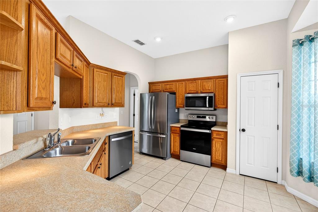 11019 South East 170TH Lane Road Summerfield, FL 34491 - Photo 15 of 45