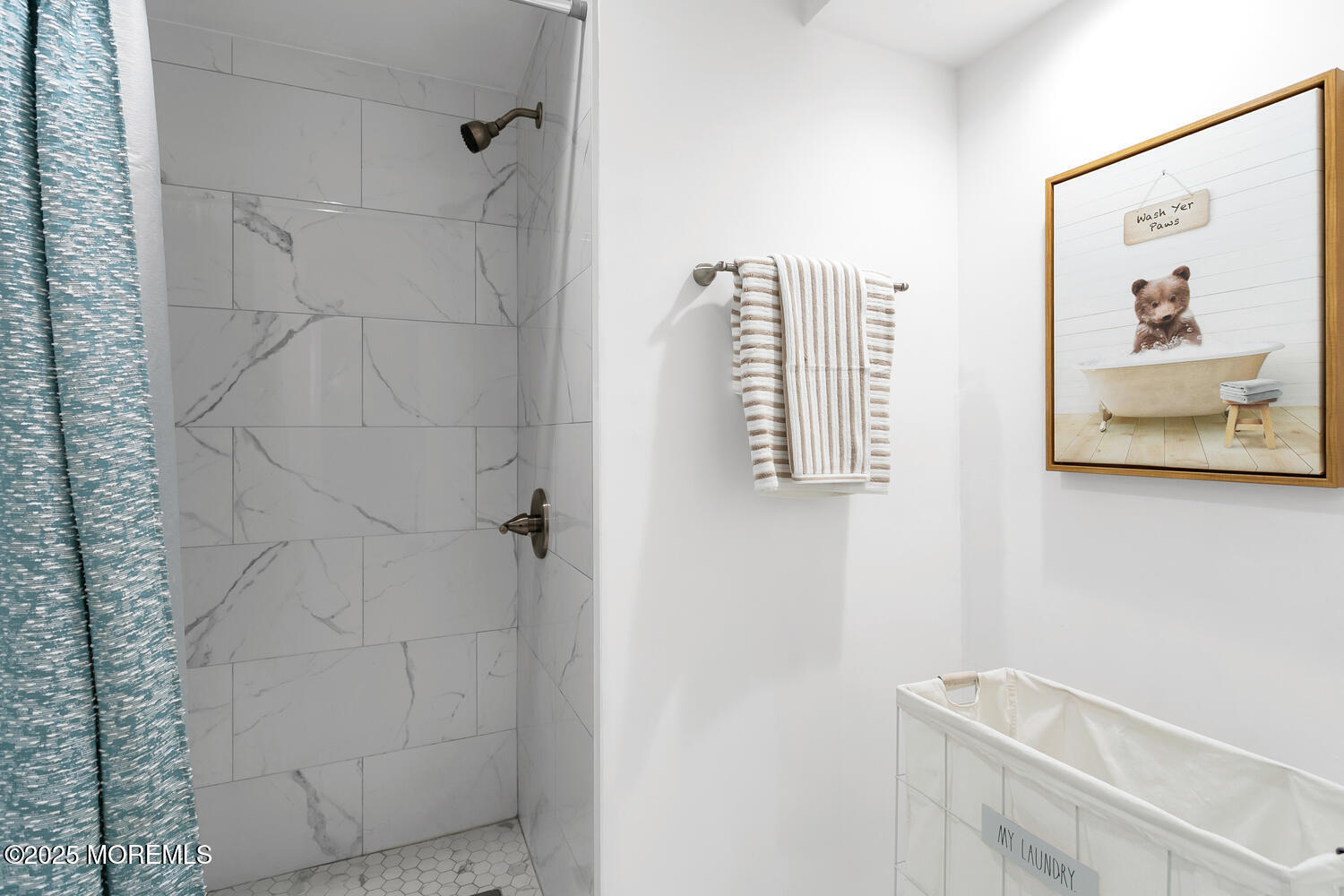 31 Hancock Court Red Bank, NJ 07701 - Photo 13 of 32 a bathroom with a shower