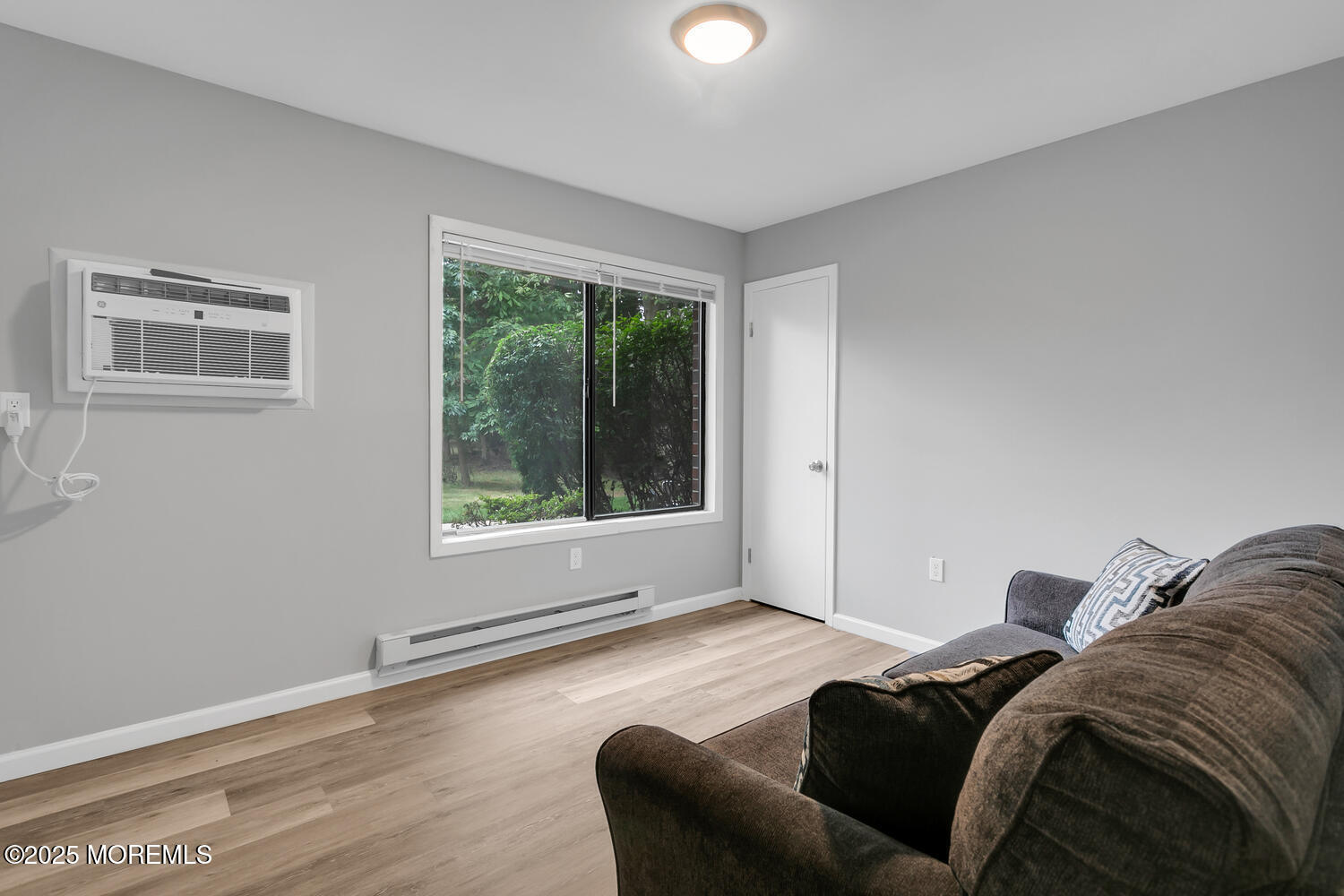 31 Hancock Court Red Bank, NJ 07701 - Photo 16 of 32 a living room with furniture and a window