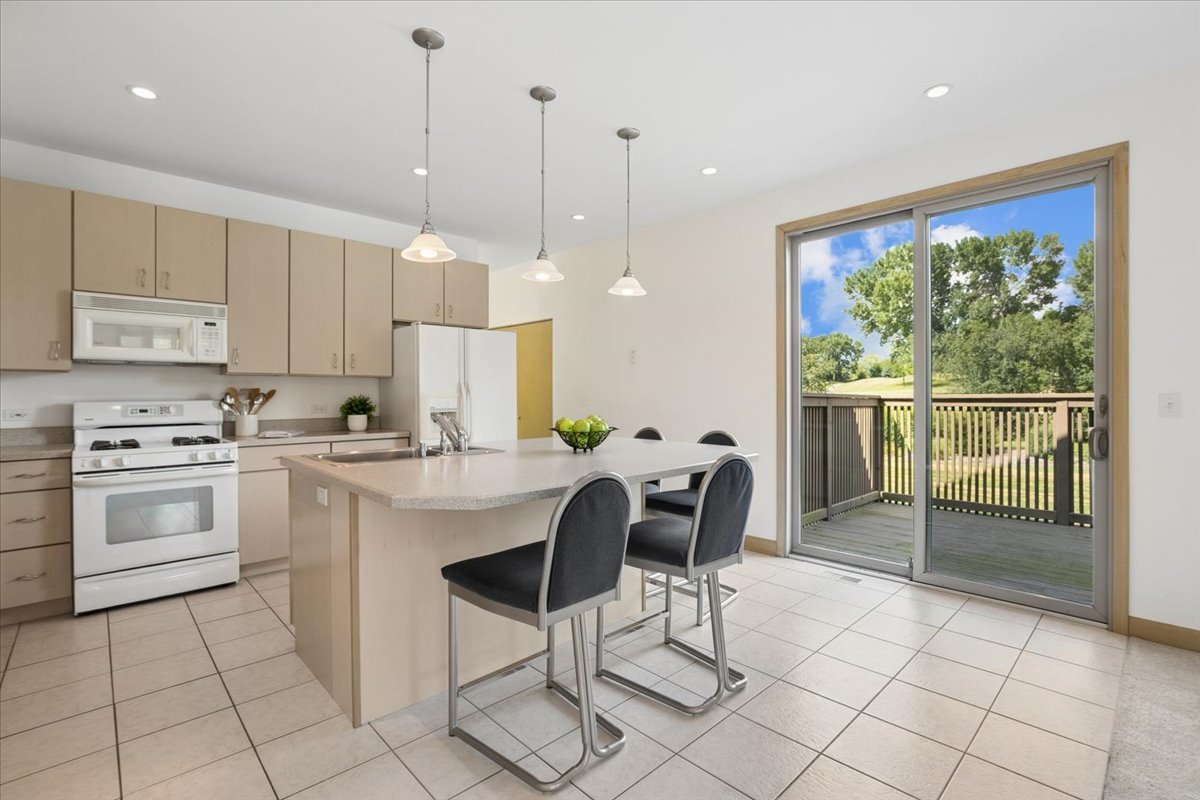 27175 North Gilmer Road Mundelein, IL 60060 - Photo 14 of 42 Gallery Image 14